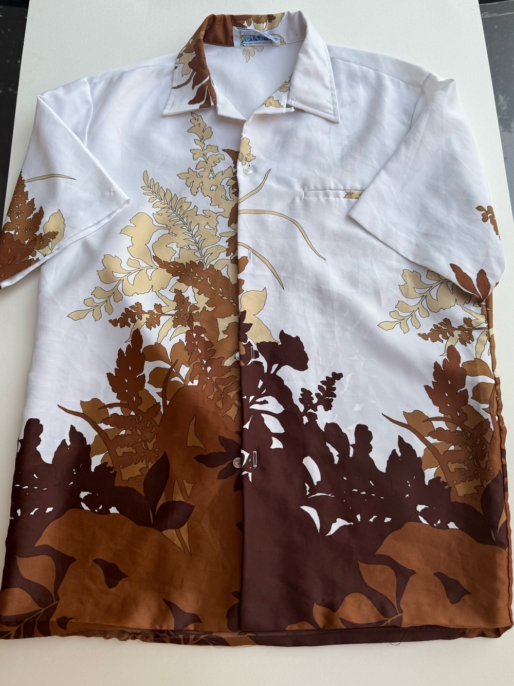 Waltuh Clarke's  Large  Afternoon Forest on White/Brown Short Sleeved Button Up